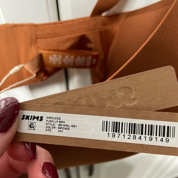 Skims Wireless Form Push-Up Plunge Bra 34H in Bronze NWT - Picture 4 of 6